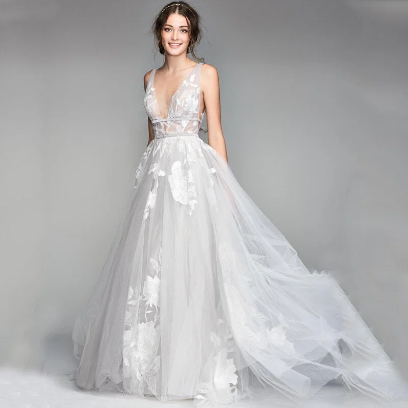 Massive Price Cuts 3D Flower Lace Appliques 2021 V-Neck Backless A-Line Tulle Wedding Dress Massive Price Cuts 3D Flower Lace Appliques 2021 V-Neck Backless A-Line Tulle Wedding Dress