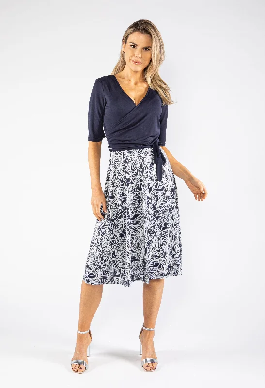 Weekend Only Savings Leaf Print Midi Dress