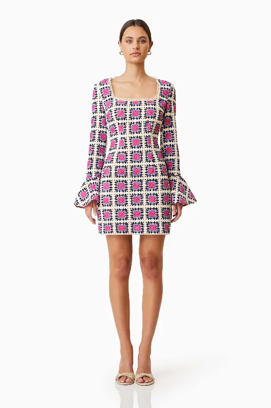 Weekend Offers and Savings Luna Fitted Long Sleeved Mini Dress In Pink