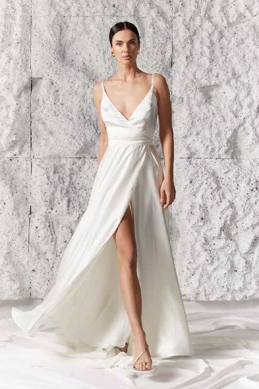 Weekend Only Deals ALODIE white maxi wedding dress