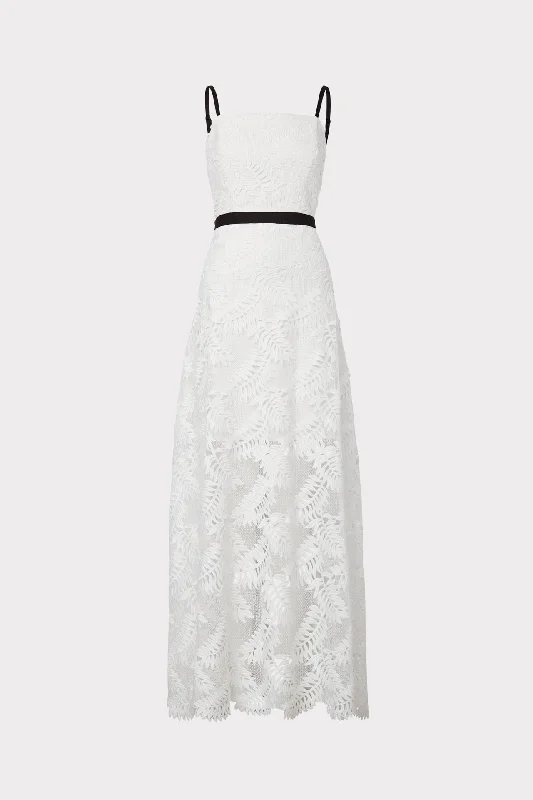 Don’t Miss These Deals Leighton Tropical Palm Lace Dress