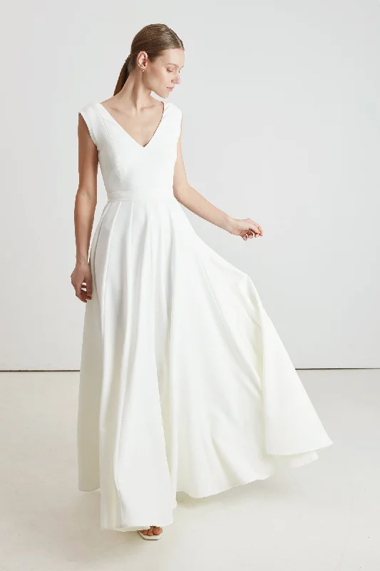 Weekend Markdowns MELINA white flowing wedding dress