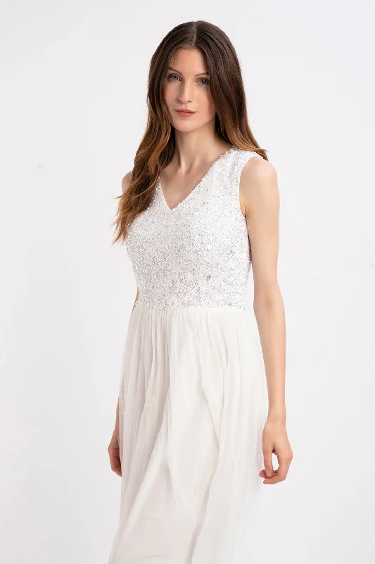 Weekend Shopping Fever Picasso V Embellished Wedding Dress