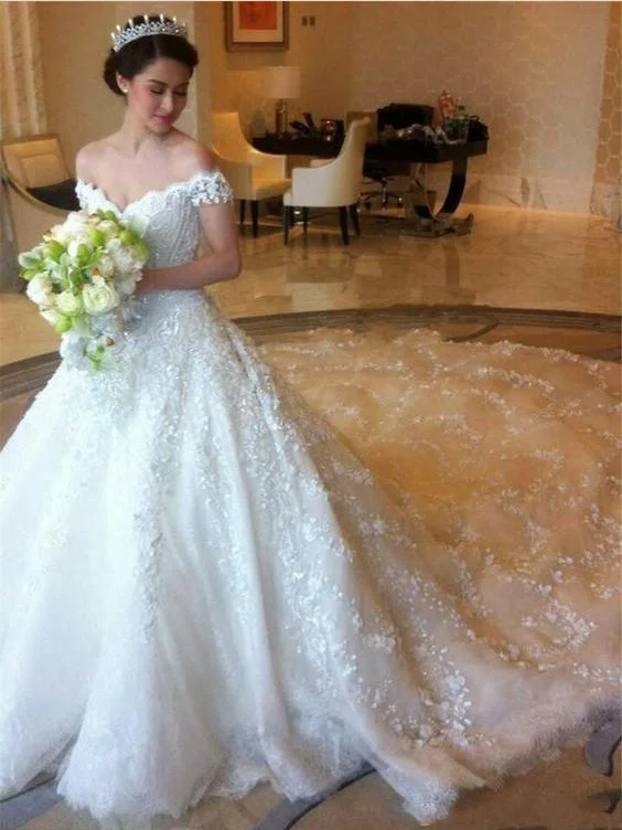 Price Slash Ball Gown Wedding Dresses Romantic Long Train Luxury Lace Big Bridal Gown JKW197
