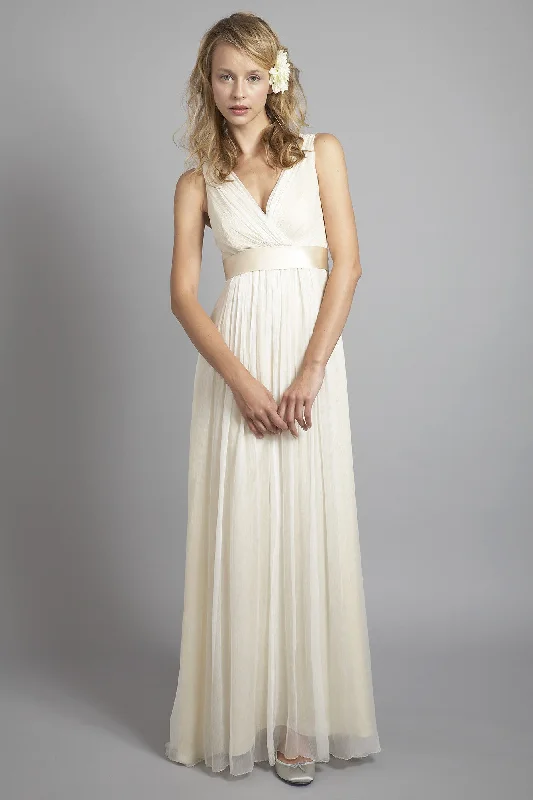 Weekend Bargain Weekends DU6556 V-Neck Elegant Silk Chiffon Shift Dress