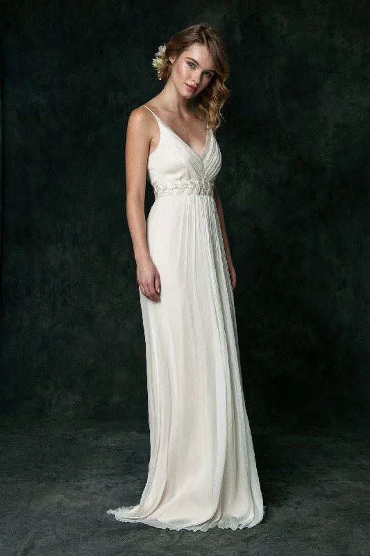 Super Price Drop HB6622 Effortless  and Simply Stunning Wedding Dress