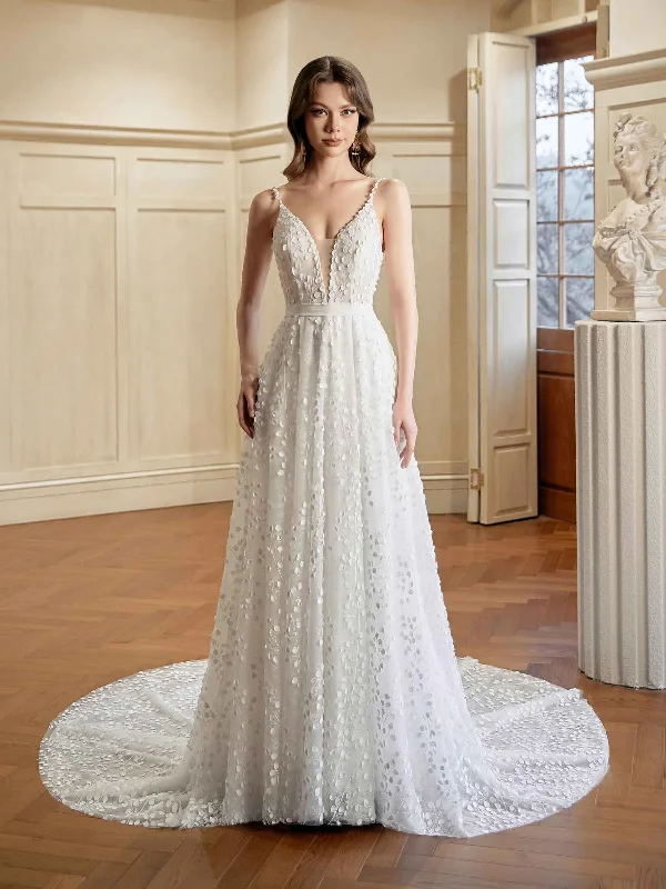 Weekend Shopping Extravaganza Off White A-line Spaghetti Straps V-neck Maxi Long Lace Wedding Dresses Online Weekend Shopping Extravaganza Off White A-line Spaghetti Straps V-neck Maxi Long Lace Wedding Dresses Online